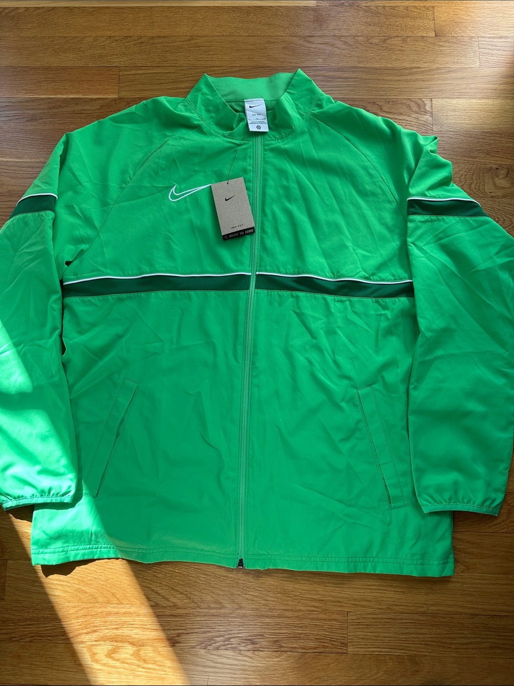 Nike Men’s Full-Zip Windbreaker Jacket Green NWT Size XL running - Picture 5 of 9